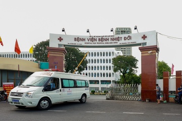 Benh vien Benh Nhiet doi TP.HCM ket thuc cach ly hinh anh