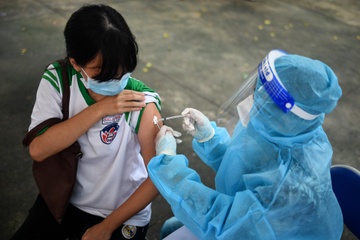 Hon 1.600 tre duoc tiem vaccine Covid-19 o TP.HCM deu an toan hinh anh