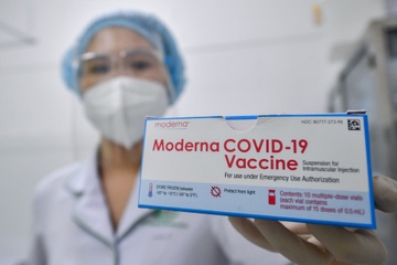 Bo Y te bo sung lieu tiem 0,25 ml cho vaccine Covid-19 Moderna hinh anh