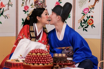 Dan ong Han Quoc tiet kiem hon 20 nam chua chac du tien ket hon hinh anh