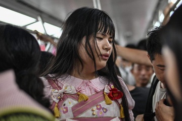 Nguoi chuyen gioi danh cuoc mang song voi thuoc cho den, tu phau thuat hinh anh