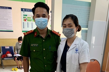 Chien si truc chot kiem dich giup san phu sinh con hinh anh