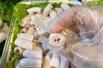Chủ sạp thịt heo: Gần 20 năm mới 'chốt' được vài mẻ lòng se điếu