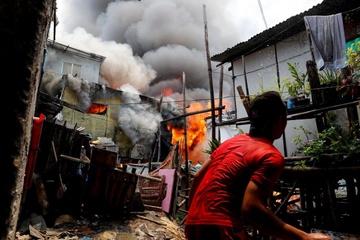 'Ba hoa' lien tuc hoanh hanh khu o chuot o thu do Philippines hinh anh