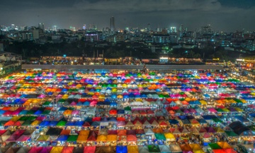 7 khu cho dem khien ban mai me quen loi ve o Bangkok hinh anh