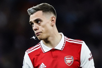 Arsenal va su nuoi tiec danh lua tat ca hinh anh