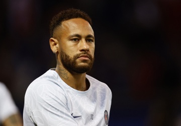 Khac biet cua Neymar hinh anh