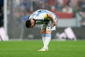 Nghi van Messi chan thuong hinh anh