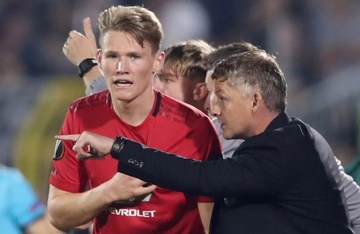 Solskjaer: 'Tại sao MU lại bán McTominay?'