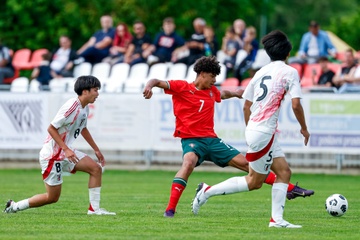 Con trai Ronaldo 'dat hang' hinh anh