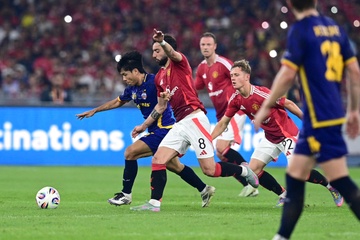 Manchester United dang dan mat suc hut tai chau A hinh anh