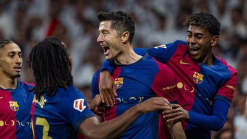 Barcelona nhan 'cu hich trieu USD' hinh anh