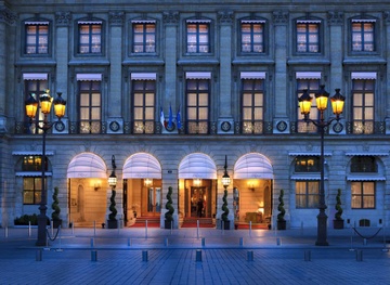 Cuop tao ton '4 trieu euro' do trang suc ngay giua Paris hinh anh