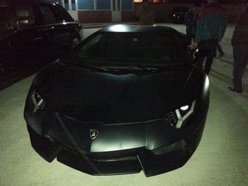 Lamborghini Aventador mau den xuat hien o Cao Bang hinh anh