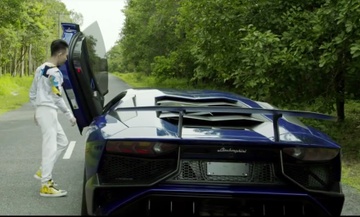 Minh Nhua va vo thu toc do cua Lamborghini Aventador SV hinh anh