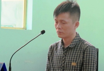Dam dao vao nguc vo va con trai roi uong thuoc tu tu hinh anh