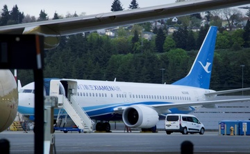 Boeing giao lai may bay tung bi Trung Quoc tra ve hinh anh