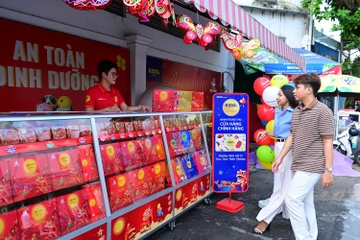 Giua dot truy quet hang gia, Kido tang gap doi luong banh Trung thu hinh anh