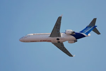 Hang may bay Trung Quoc nhan don hang 'khung' tu Campuchia hinh anh