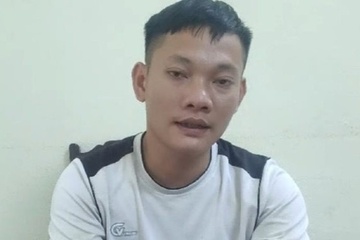 Nam thanh nien uong ruou say, xam hai hang xom hinh anh