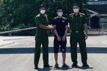 Bat giu nghi pham vuot bien tron truy na sau 3 nam hinh anh