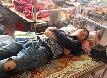 Nhom con do cuop sung cua can bo kiem lam hinh anh