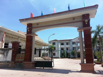 Tam dinh chi cong tac chu tich xa bi to dan diu voi cap duoi hinh anh