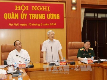 Cong bo quyet dinh Bo Chinh tri chi dinh Quan uy Trung uong hinh anh