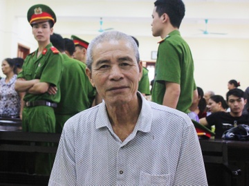 Ong lao lam nu sinh mang bau linh 12 nam tu hinh anh
