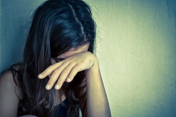 Benh nhan 56 tuoi ngoi xe lan bi dieu tra hanh vi dam o tre em hinh anh