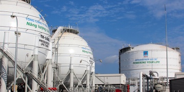 PV Gas bi phat ve loi cong bo thong tin hinh anh