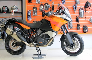 Chien binh KTM 1190 Adventure 2014 o Viet Nam hinh anh