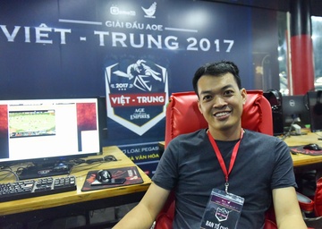 Giai AOE Viet Trung 2017 bi hoan do thieu giay phep hinh anh
