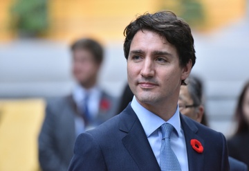 Thu tuong Canada tham nha san, cho ca an hinh anh