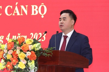 Bo nhiem pho tong bien tap phu trach Tap chi Cong san hinh anh