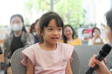 Day con doi mat voi nhung dieu tieu cuc trong cuoc song hinh anh