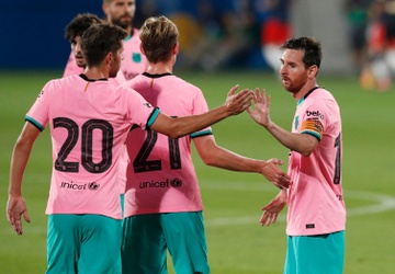 Messi lap cu dup anh 2