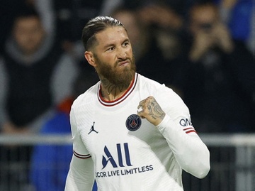 Ramos ghi ban giup PSG tien sat ngoi vuong Ligue 1 hinh anh