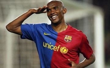 CDV Barca tuc gian vi Eto'o chuc mung Real vao chung ket hinh anh