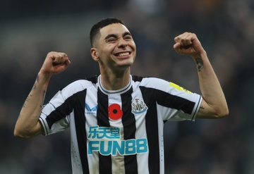 Ha Chelsea, Newcastle tai hien chien cong sau 20 nam hinh anh