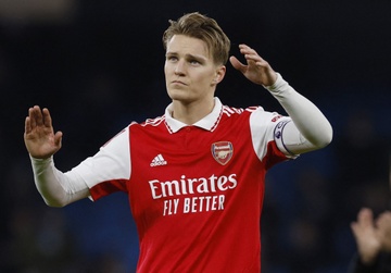 Arsenal da san sang de vo dich Premier League? hinh anh