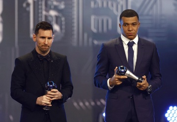 Phan ung cua Mbappe khi Messi gianh giai The Best hinh anh