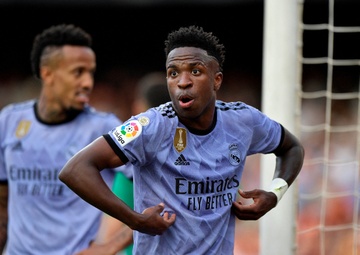 Eto'o, Vinicius va 17 nam bi phan biet chung toc o Liga hinh anh