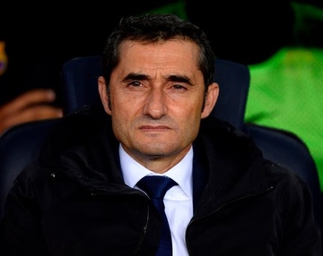 Cong bang nao cho HLV Valverde? hinh anh