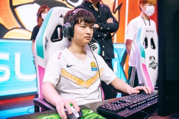 Mat toi cua Esports Trung Quoc hinh anh