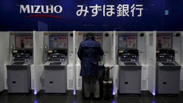 Nguoi Nhat Ban ngai rut tien tu ATM vi so virus corona hinh anh