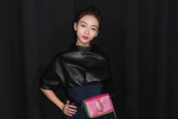 Ngo Can Ngon thieu khi chat tren tham do New York Fashion Week hinh anh