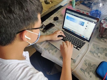 16 truong dai hoc tai Ha Noi keo dai thoi gian hoc online hinh anh