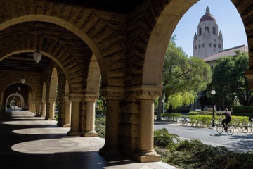 Dai hoc Stanford bi dieu tra vi cao buoc phan biet doi xu voi nam gioi hinh anh
