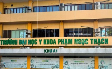 Thay hiệu trưởng Đại học Y khoa Phạm Ngọc Thạch